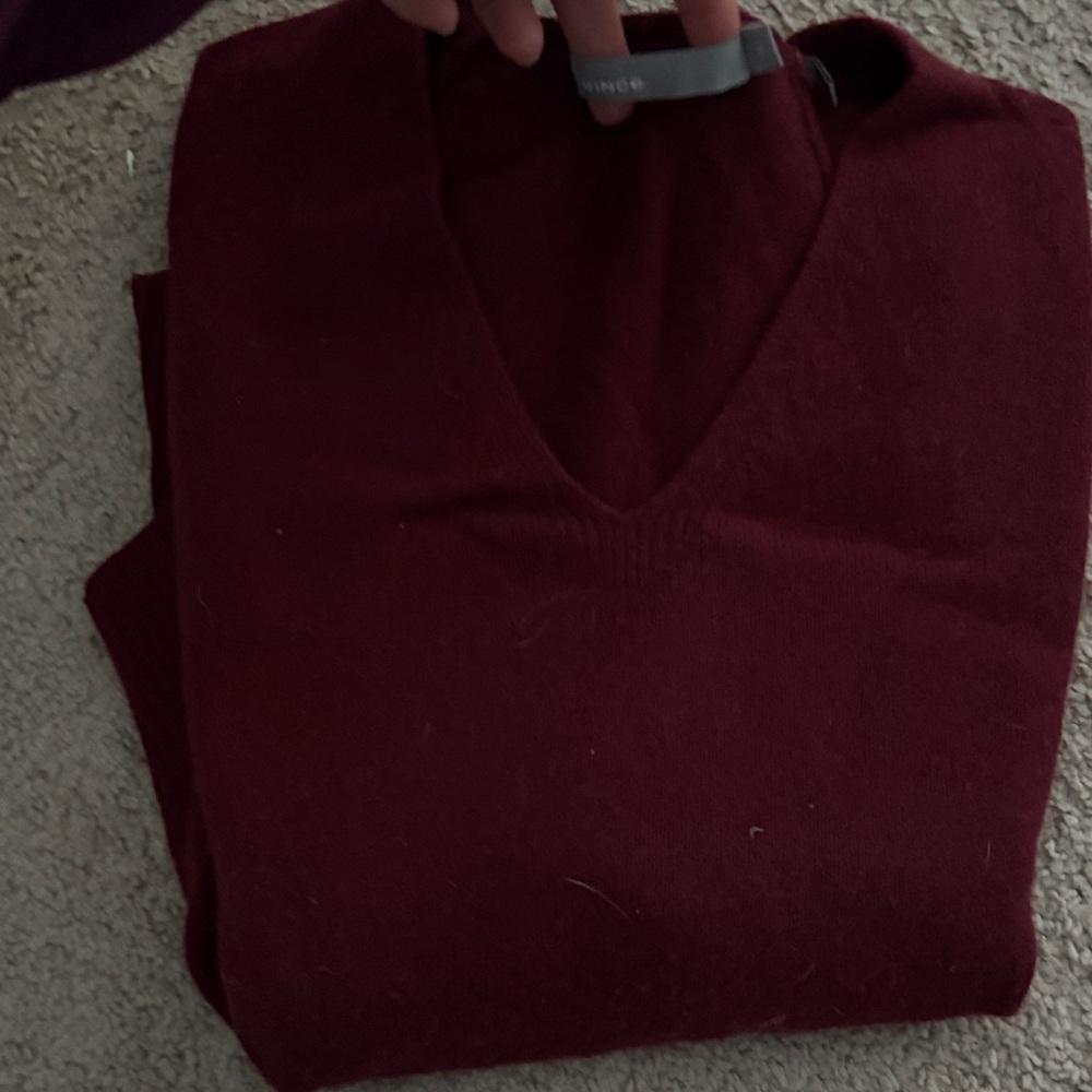 Vince Women's V-Neck Sweater - Burgundy